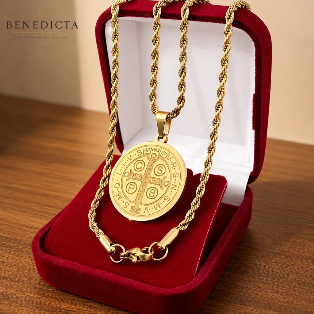 Medalha de São Bento em Ouro 18K | Fé, Proteção e Devoção